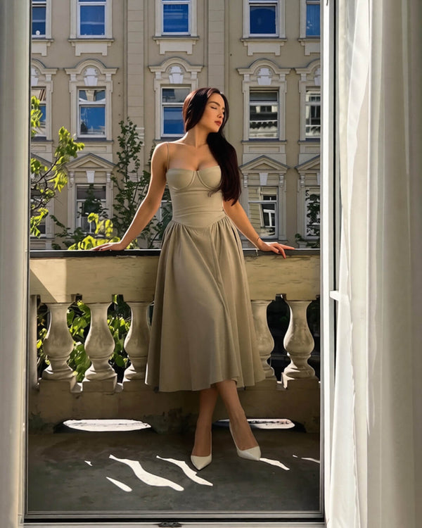 Μίντι φόρεμα με τιράντες και χωρίς μανίκια Annika