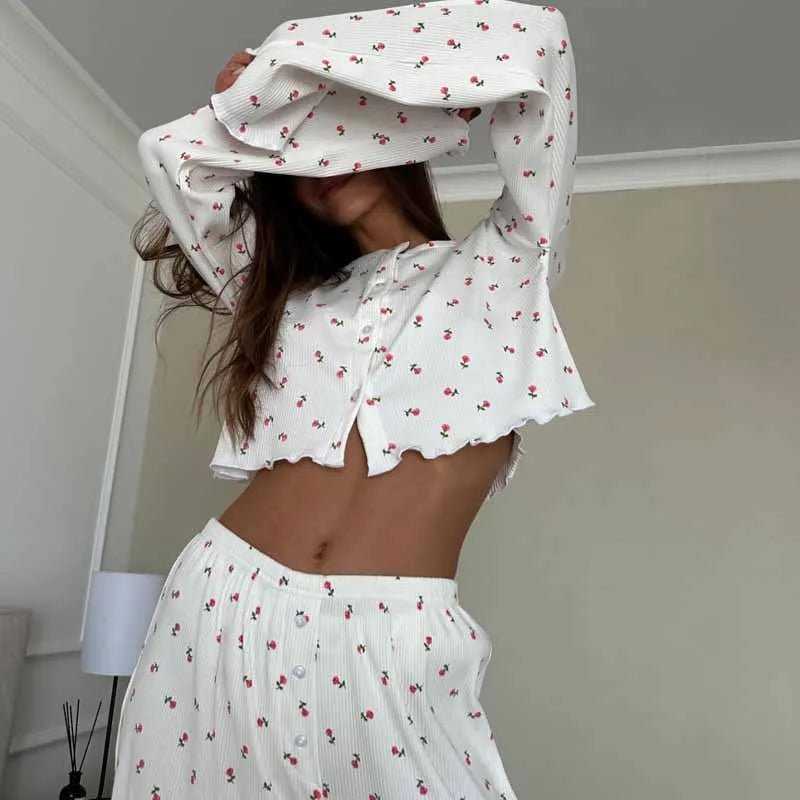 Σετ πιτζάμας με μακριά μανίκια και floral μοτίβο Aiza