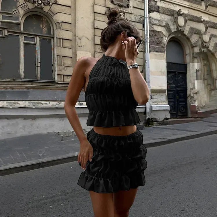 Πλισέ σετ δύο κομματιών Carla με ανοιχτή πλάτη