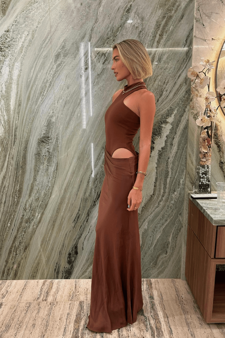 Αμάνικο μάξι φόρεμα Cassia με cut-out