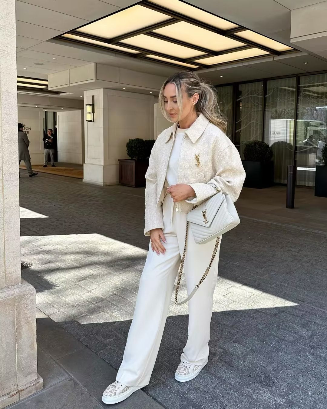 Μπουκλέ τζάκετ με γιακά Ciara
