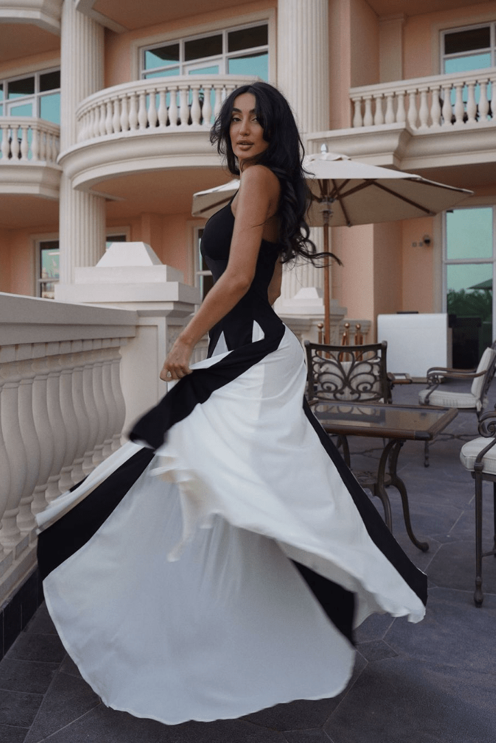 Μάξι φόρεμα με πιέτες σε αντίθεση Ciara