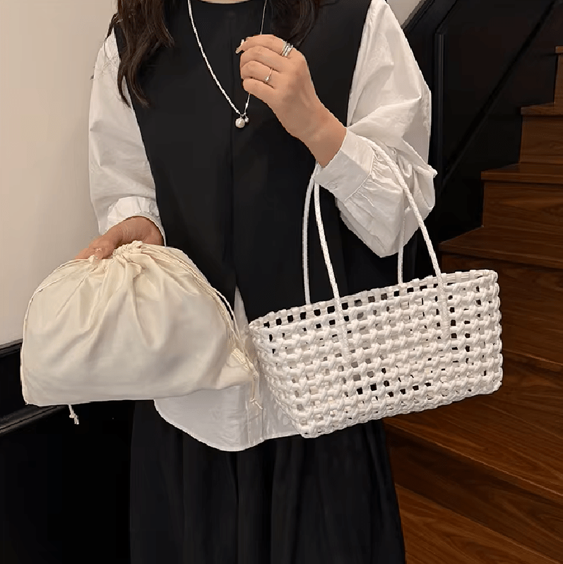 Τσάντα ώμου tote Claudia με διάτρητο σχέδιο