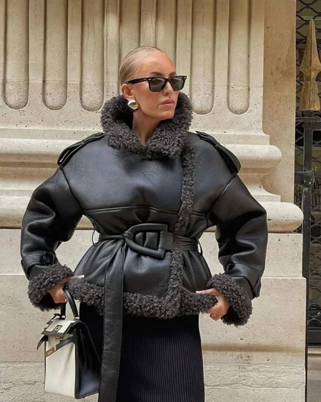 Κοντό μπουφάν Cora από συνθετικό δέρμα με ζώνη