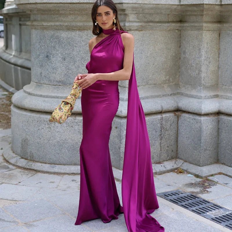 Demetra σατέν βραδινή τουαλέτα halter με ανοιχτή πλάτη