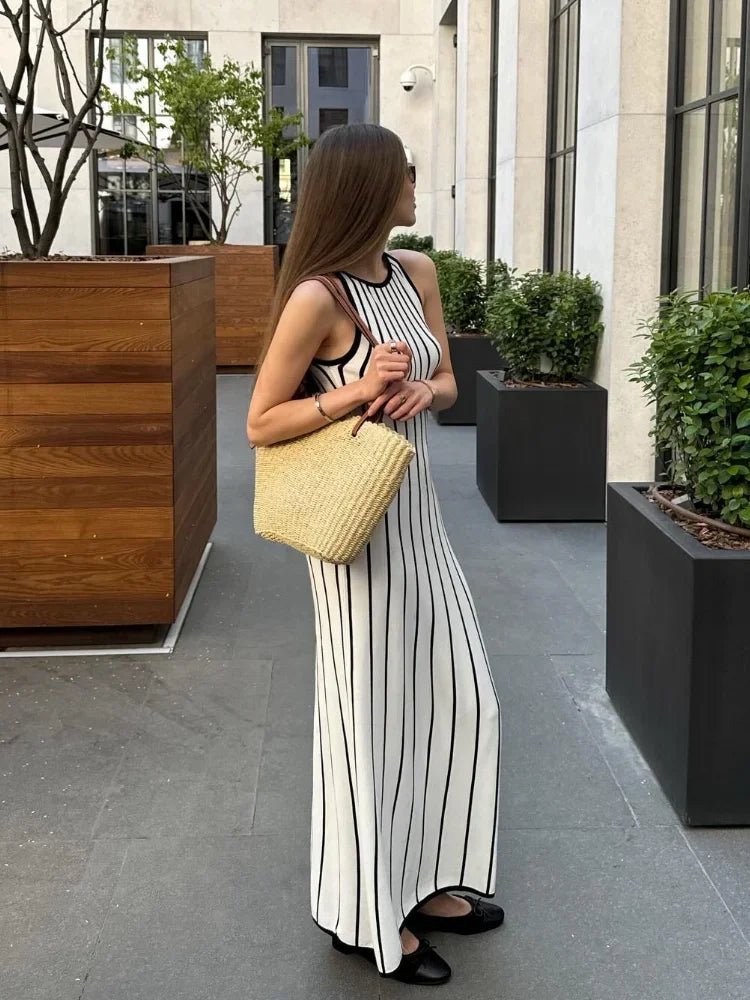 Ριγέ αμάνικο πλεκτό μάξι φόρεμα Elena