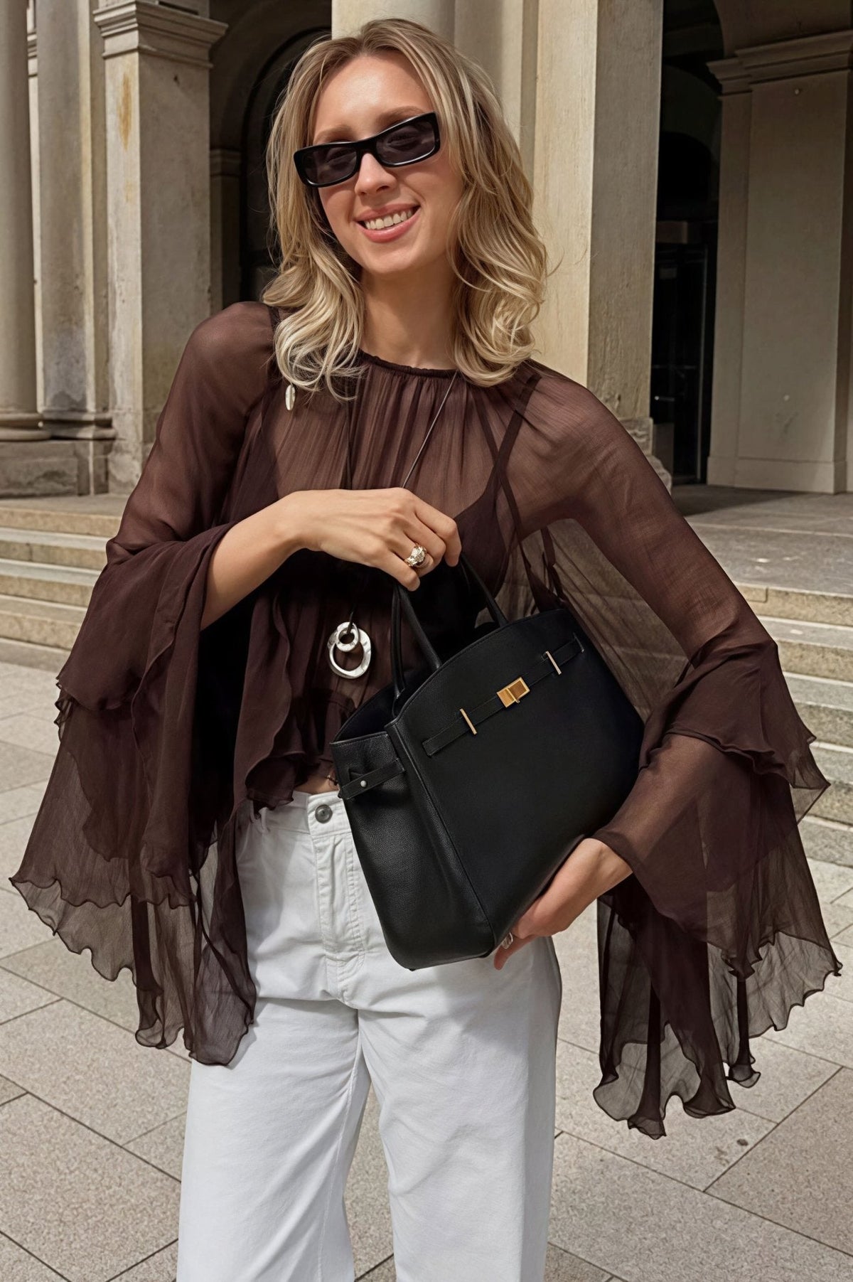 Σιφόν μπλούζα Greta με βολάν και μανίκια καμπάνα
