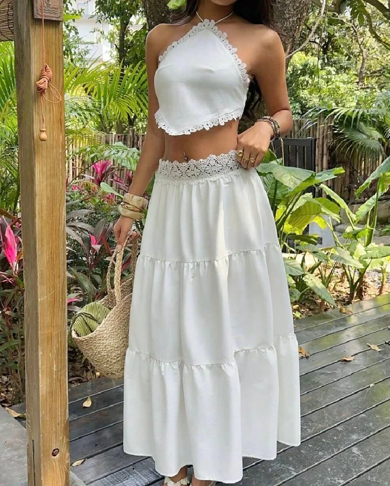 Σετ Helena με δαντελένια halter μπλούζα και πολυεπίπεδη φούστα