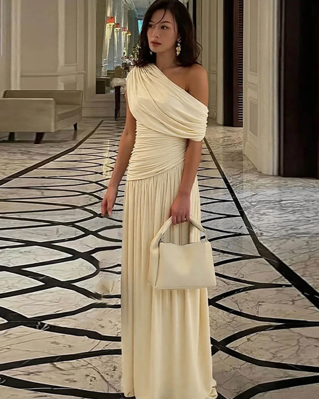 Μάξι φόρεμα με έναν ώμο Ingrid