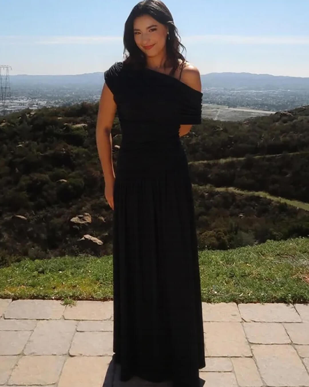 Μάξι φόρεμα με έναν ώμο Ingrid