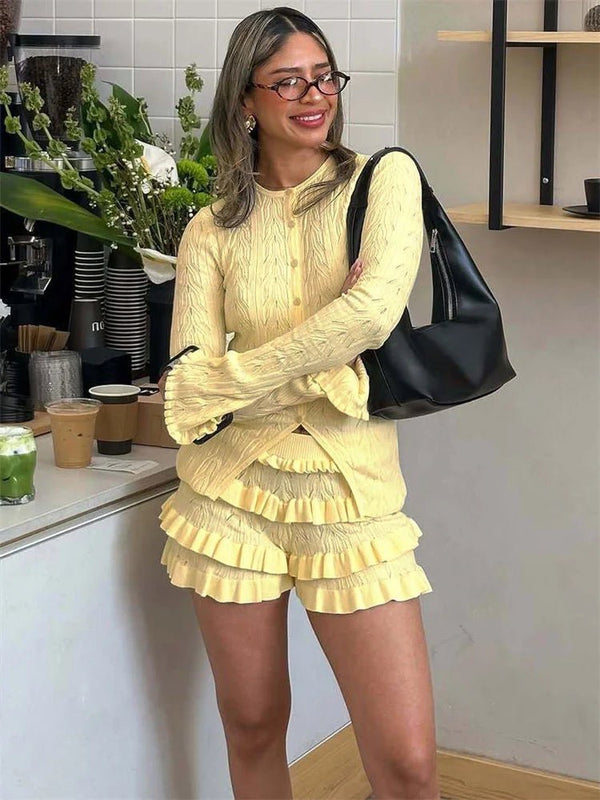 Πλεκτό σετ Isabel με βολάν και σορτς