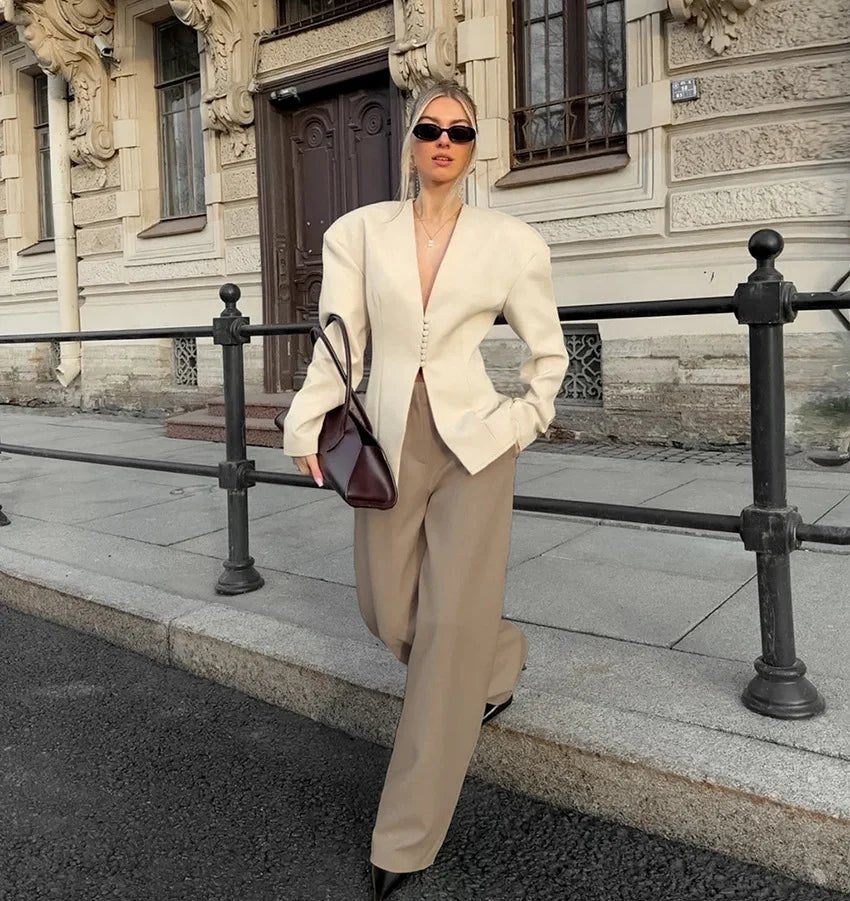 Στενό σακάκι Isadora με βάτες