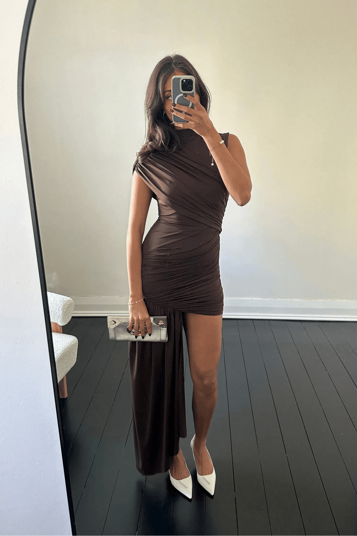 Μίνι φόρεμα Jenny με ψηλή λαιμόκοψη και σούρες