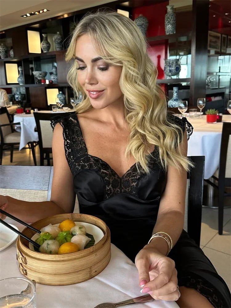 Joanna Μακρύ σατέν δαντελένιο φόρεμα