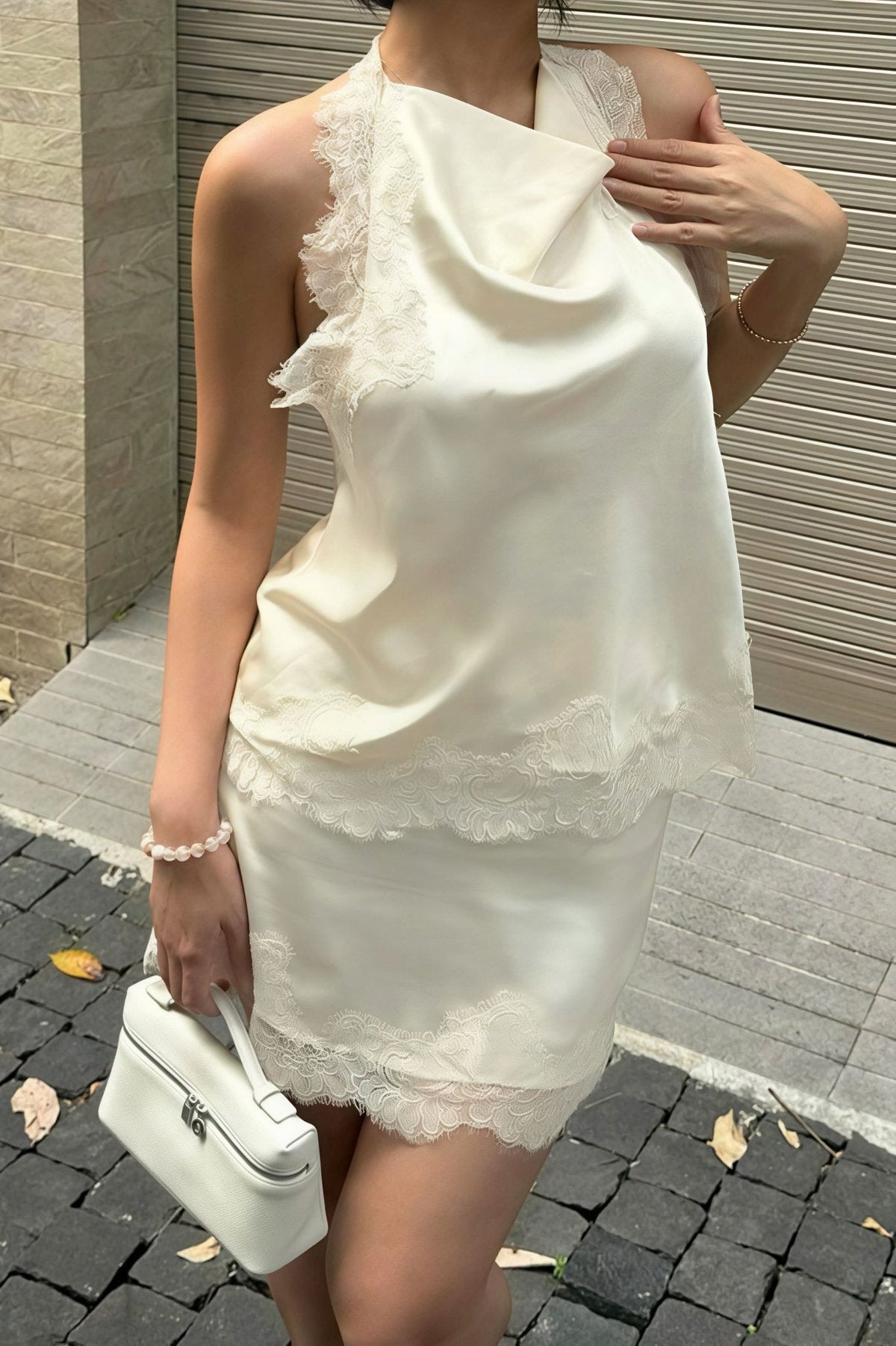 Δαντελένιο μίνι φόρεμα Lena με λαιμόκοψη halter