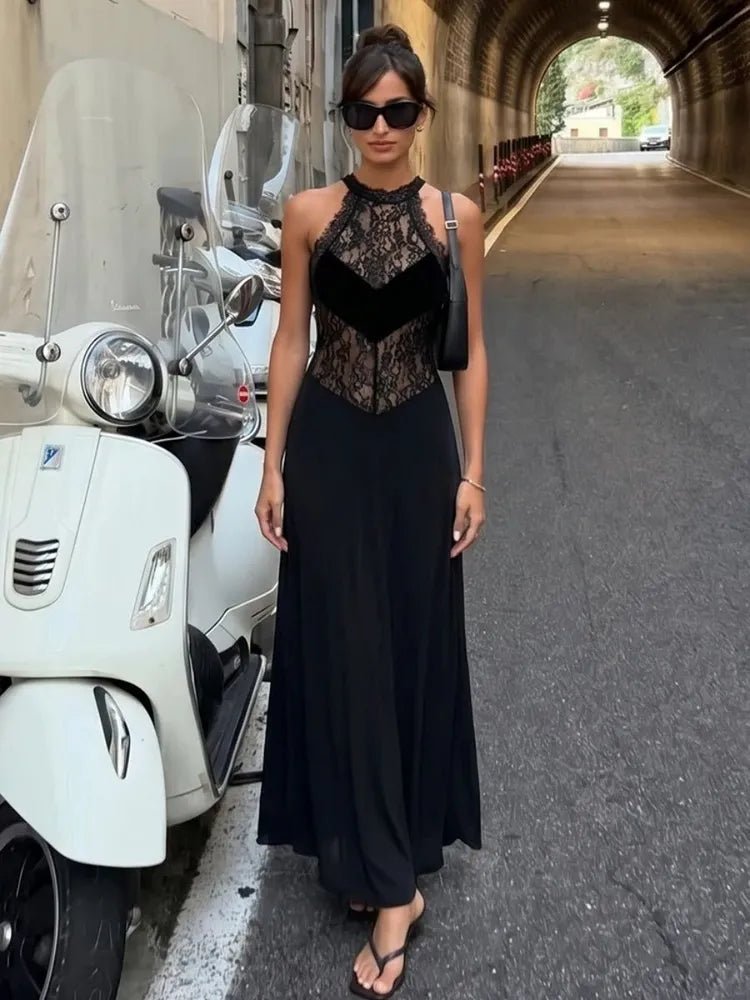 Διάφανο μάξι φόρεμα Lindsay από δαντέλα με λαιμόκοψη halter