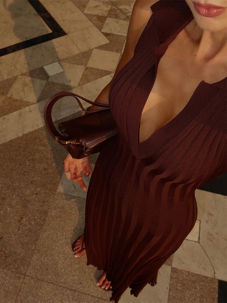 Lise Sleeveless Knitted Pleated Maxi Dress