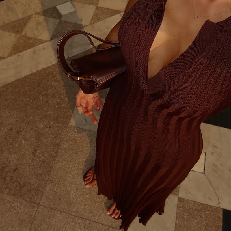 Lise Sleeveless Knitted Pleated Maxi Dress