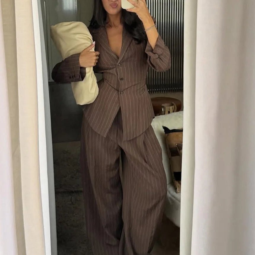 Κοστούμι με ριγέ παντελόνι Melanie