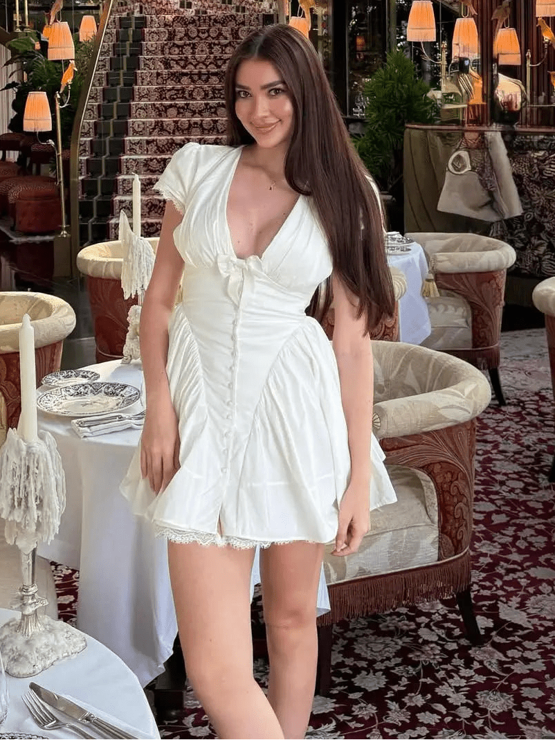 Μίνι φόρεμα Mia με φιόγκο και λαιμόκοψη V