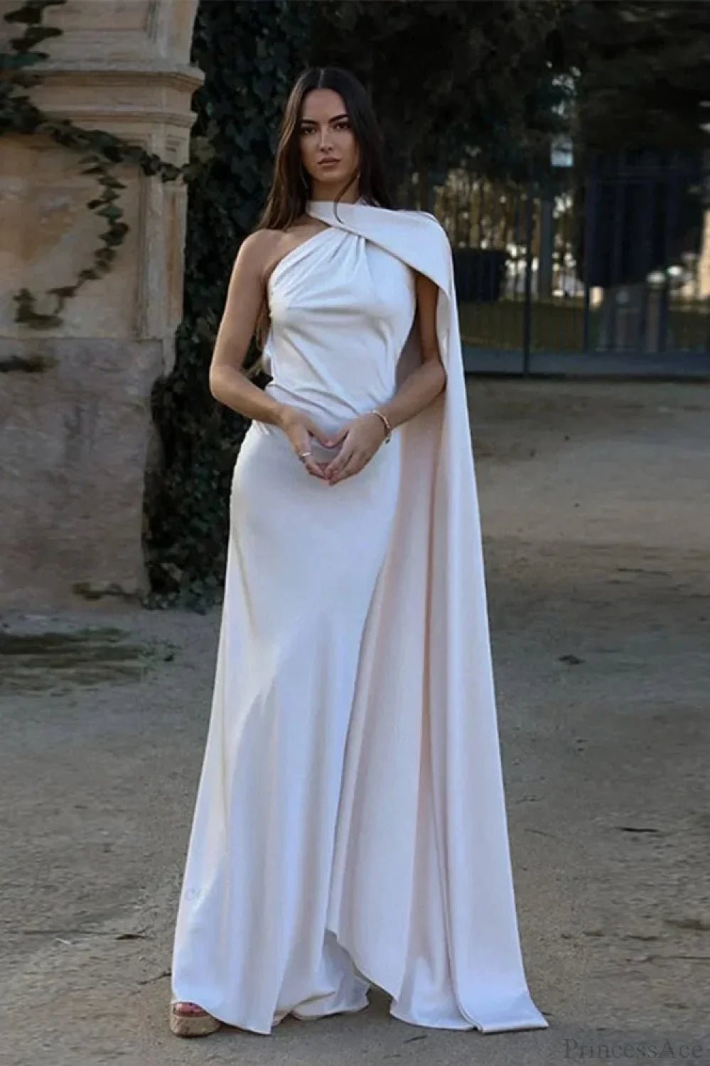 Σατέν φόρεμα Mila με λαιμόκοψη halter