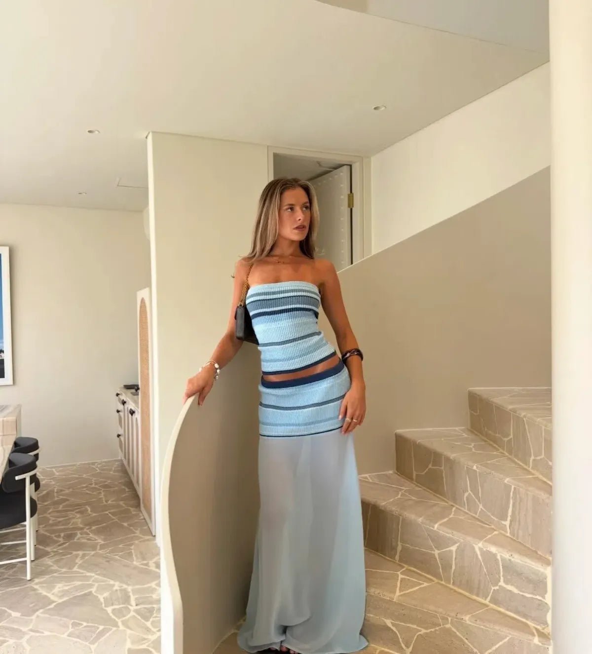 Σετ Miriam με ριγέ τοπ bandeau και διάφανη φούστα