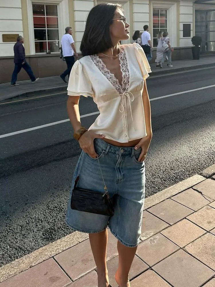 Σατέν μπλούζα με δαντέλα Nathalie
