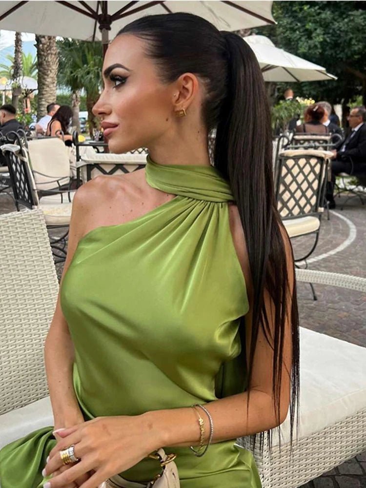 Σατέν φόρεμα halter με ανοιχτή πλάτη Noor