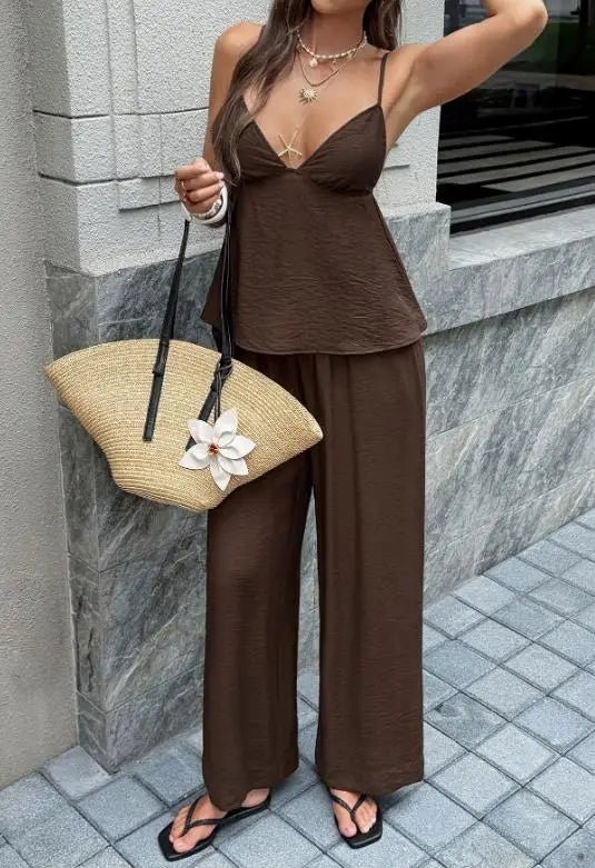 Σετ Odette με τοπ με βαθύ ντεκολτέ V και παντελόνι με φαρδιά μπατζάκια