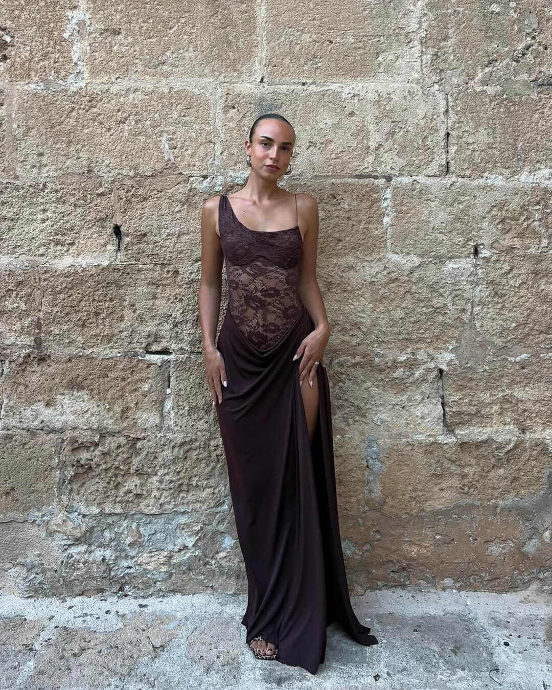 Δαντελένιο μάξι φόρεμα με έναν ώμο Olga