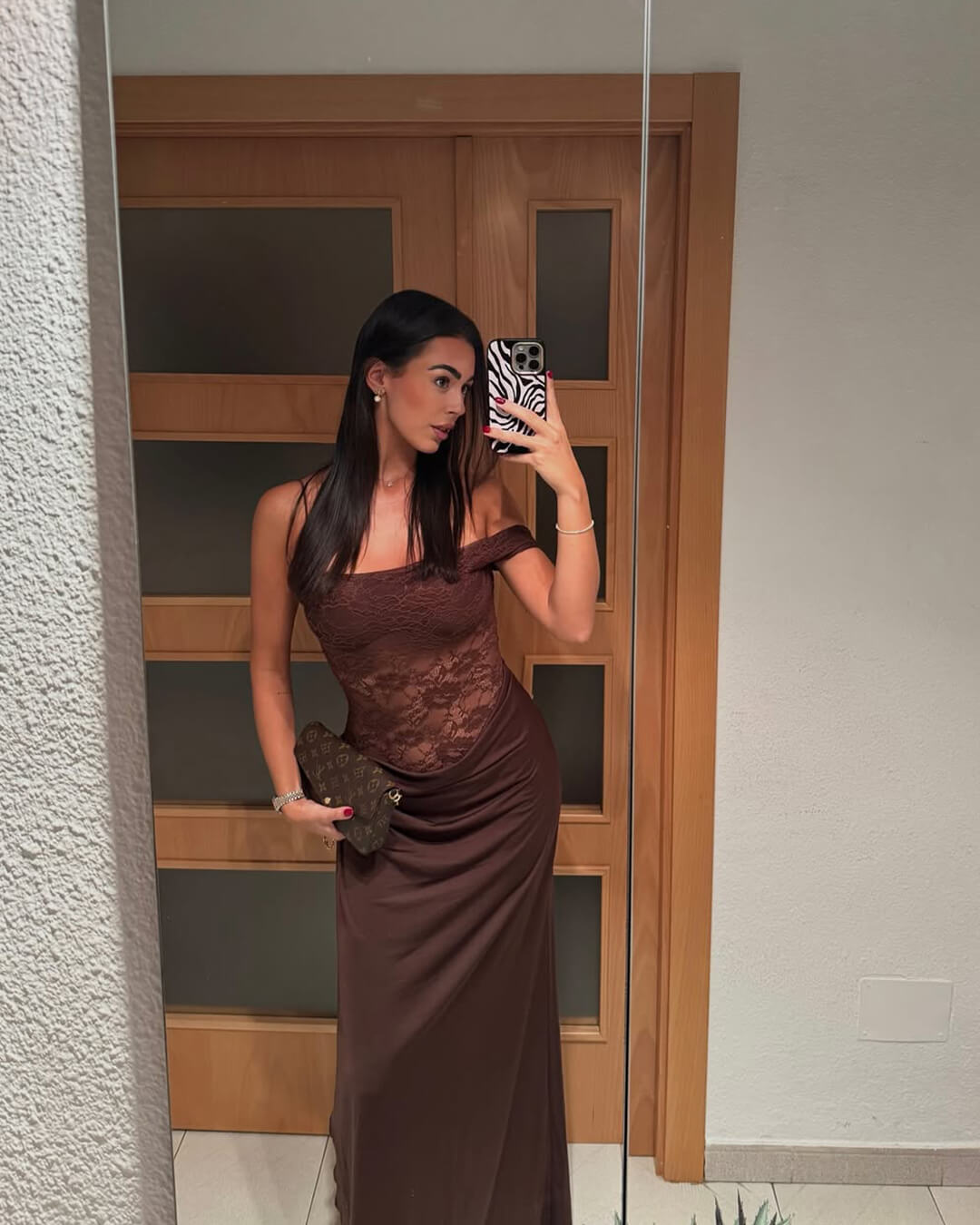 Δαντελένιο μάξι φόρεμα με έναν ώμο Olga
