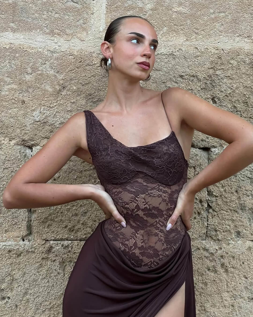 Δαντελένιο μάξι φόρεμα με έναν ώμο Olga