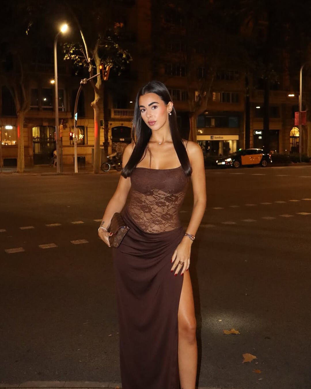 Δαντελένιο μάξι φόρεμα με έναν ώμο Olga