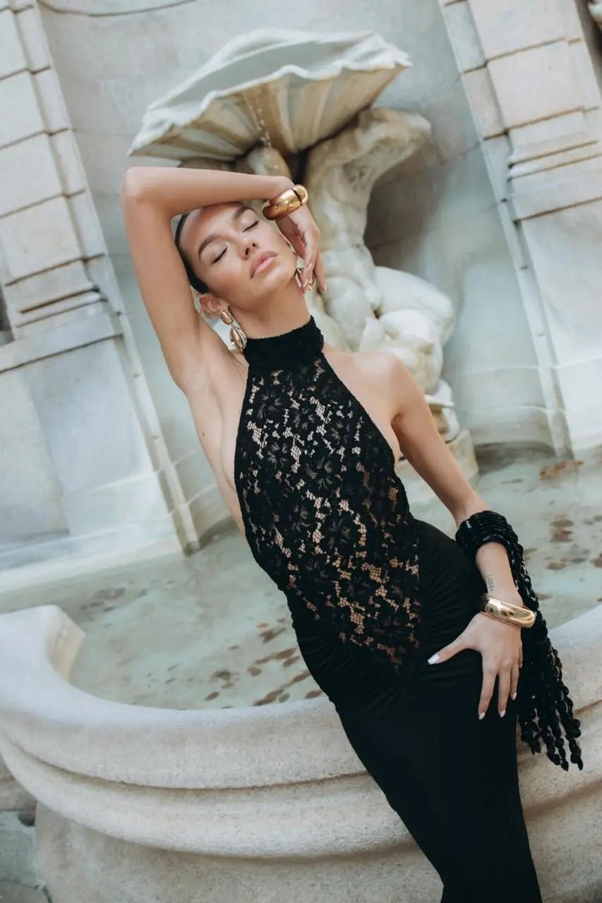 Riona εφαρμοστό μάξι φόρεμα με ακάλυπτη πλάτη