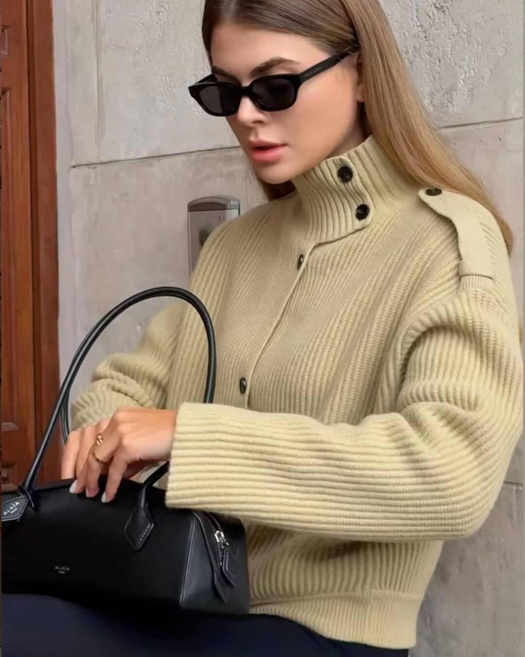 Sandra πλεκτή ζακέτα με όρθιο γιακά