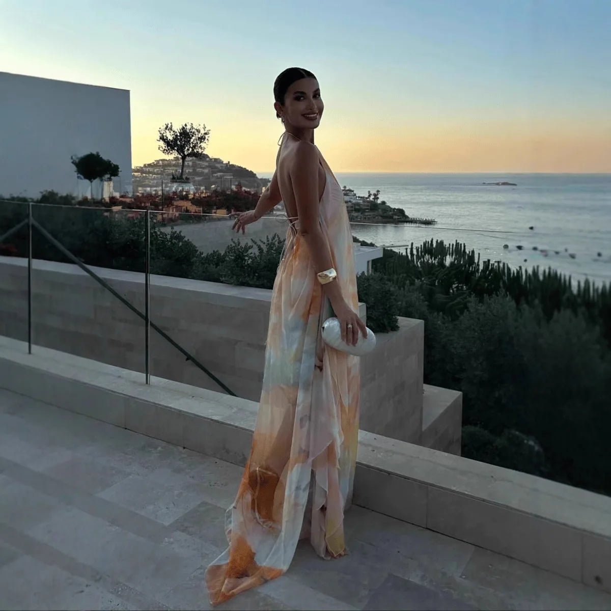 Μάξι φόρεμα Sophia με halter λαιμόκοψη και κορδόνια