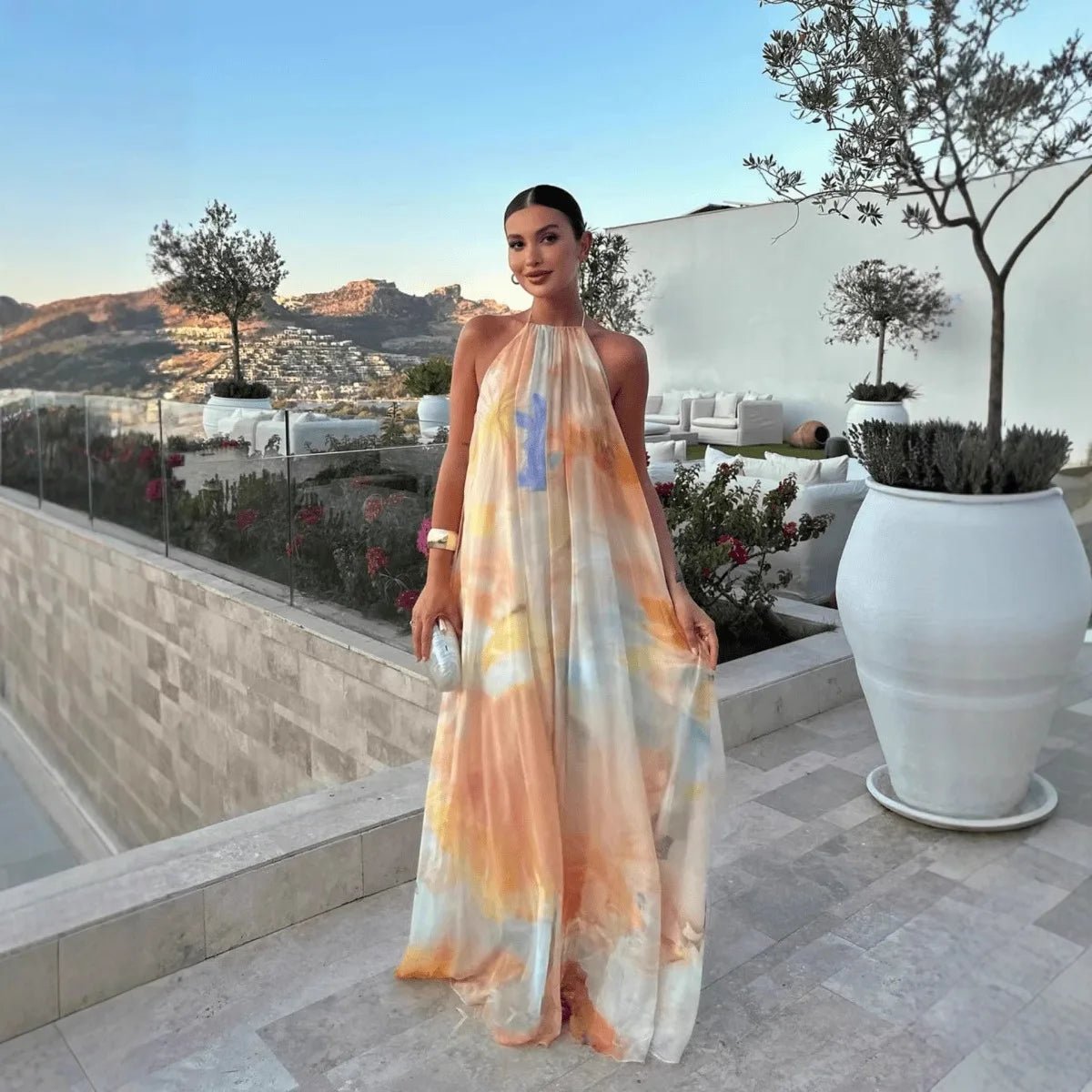 Μάξι φόρεμα Sophia με halter λαιμόκοψη και κορδόνια