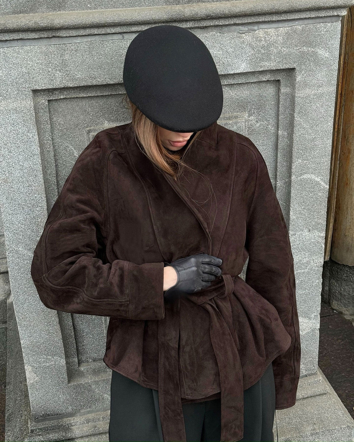 Καμπαρντίνα από σουέντ με ζώνη Teresa